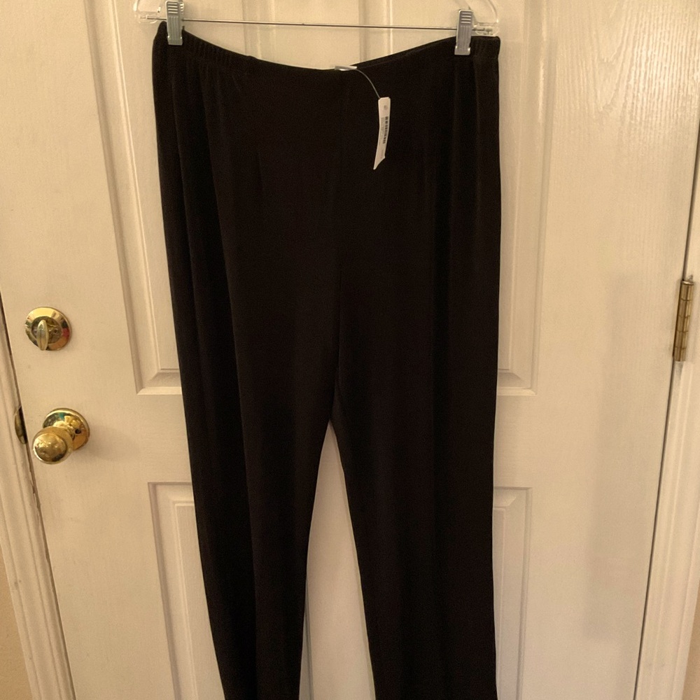 Chicos Travelers pants size 2 (color is Chocolate Chip) NWT